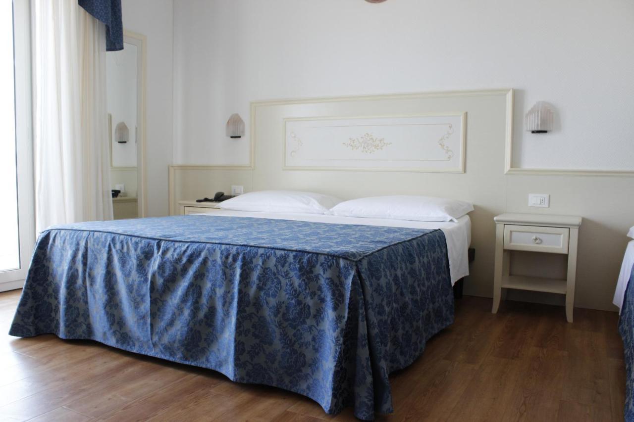 Hotel Principe Каорле Екстер'єр фото