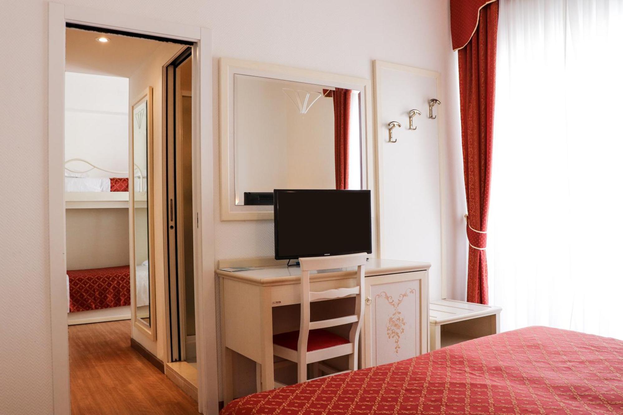 Hotel Principe Каорле Екстер'єр фото