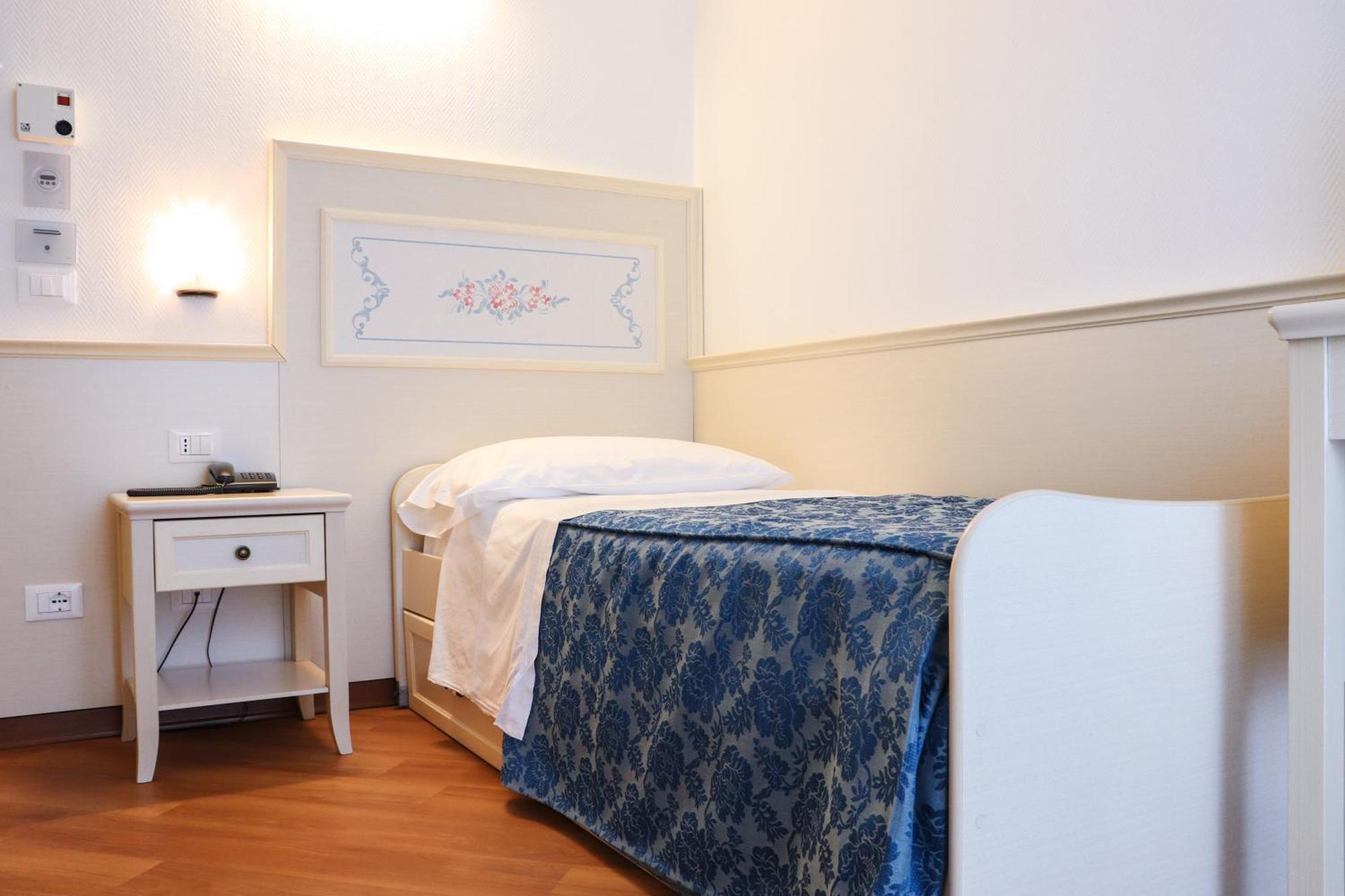 Hotel Principe Каорле Екстер'єр фото