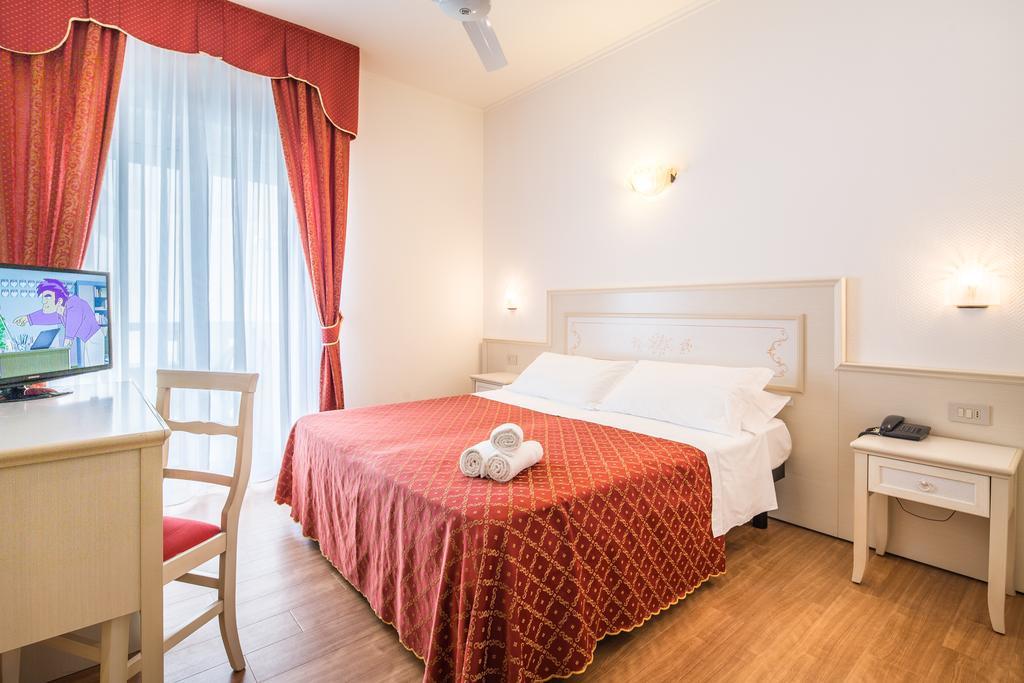 Hotel Principe Каорле Екстер'єр фото
